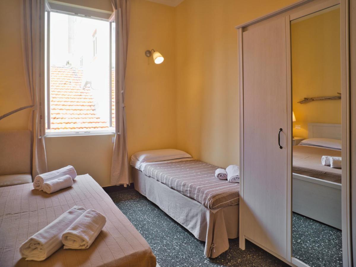 2 Passi Dal Mare Hotel Finale Ligure Ngoại thất bức ảnh