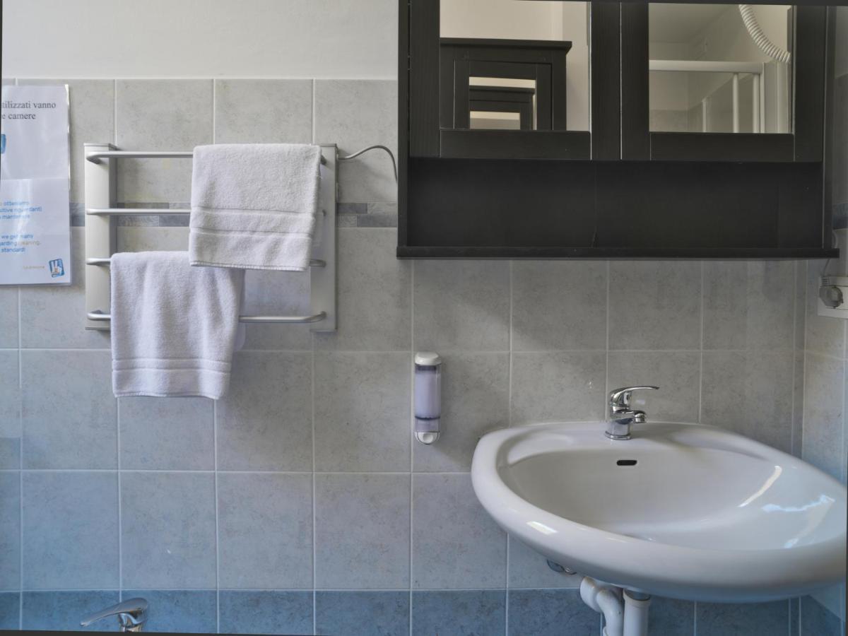 2 Passi Dal Mare Hotel Finale Ligure Ngoại thất bức ảnh